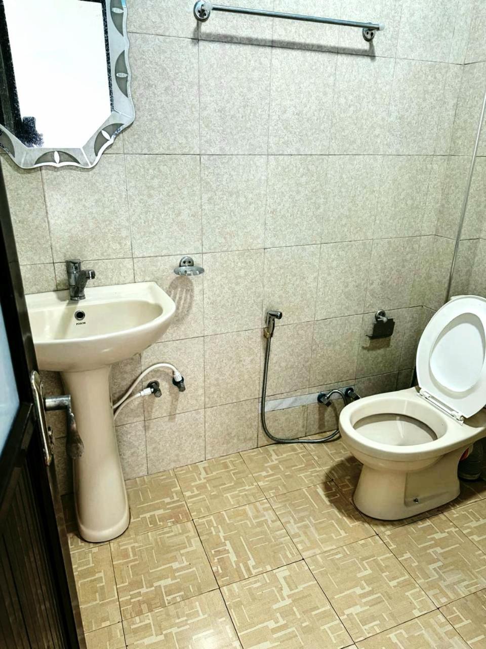 Chanidu Ella Inn Екстериор снимка